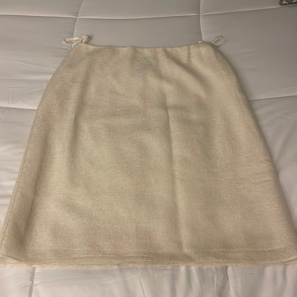 Winter white skirt knee length size 6